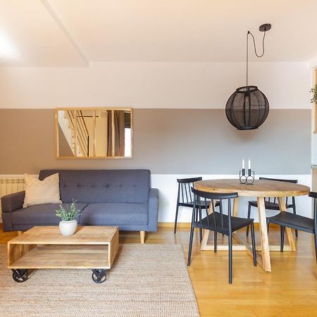 Appartamento Elegante Duplex En Terrassa, Barcelona Esterno foto