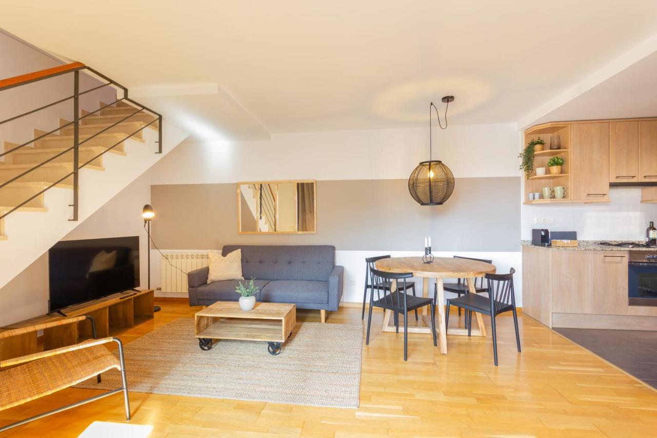 Appartamento Elegante Duplex En Terrassa, Barcelona Esterno foto