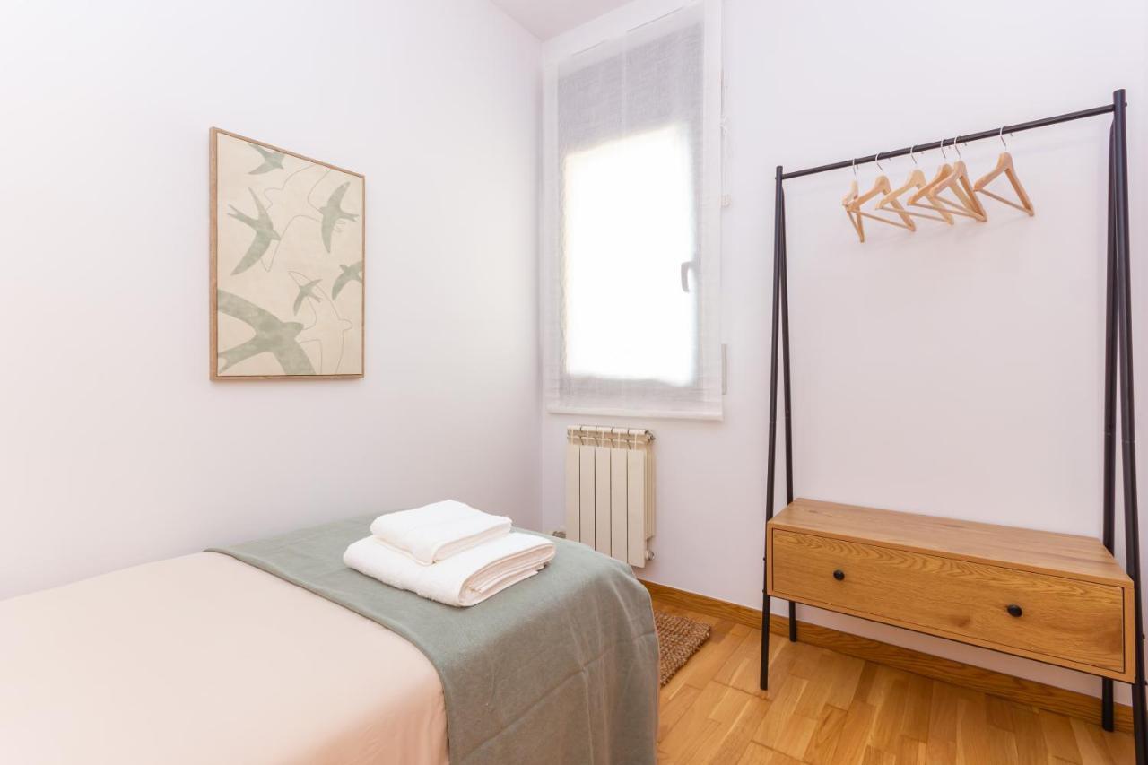Appartamento Elegante Duplex En Terrassa, Barcelona Esterno foto