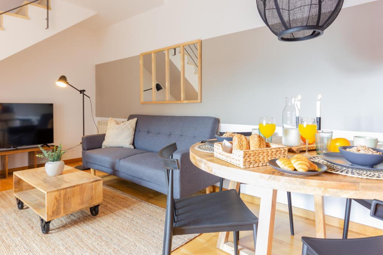 Appartamento Elegante Duplex En Terrassa, Barcelona Esterno foto